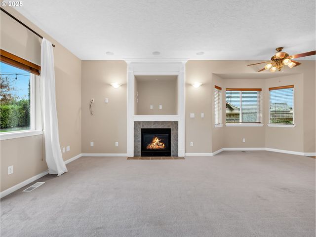 3533 Ne FAIRVIEW LAKE Ct, Fairview, OR 97024