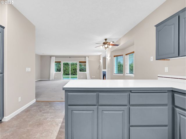 3533 Ne FAIRVIEW LAKE Ct, Fairview, OR 97024