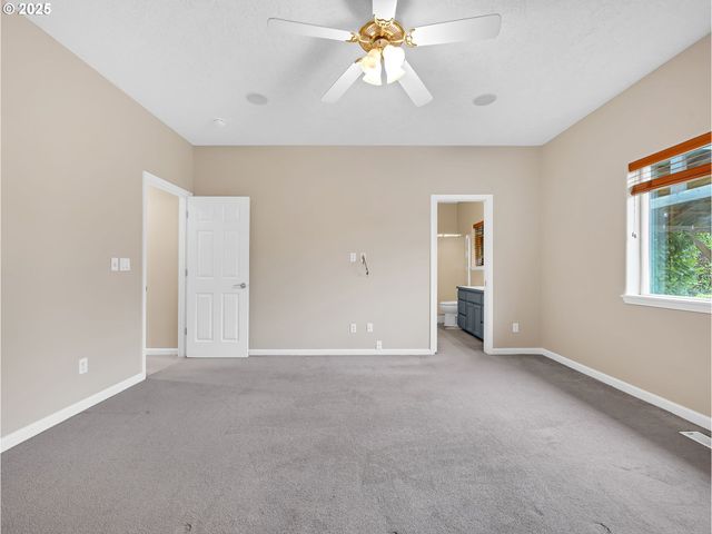 3533 Ne FAIRVIEW LAKE Ct, Fairview, OR 97024