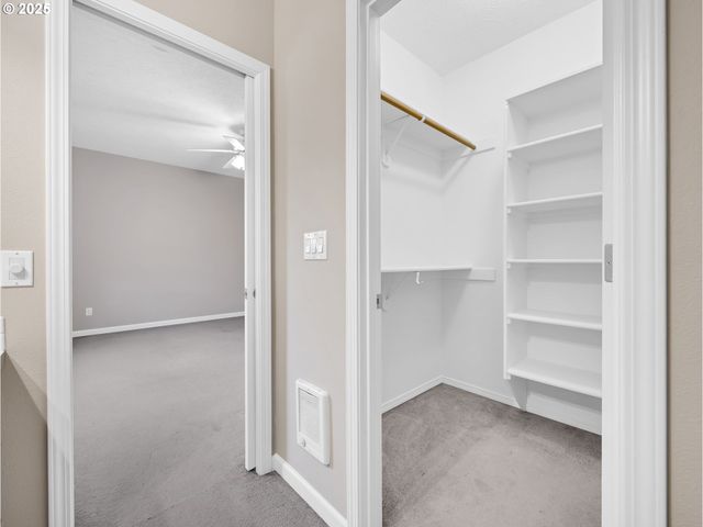 3533 Ne FAIRVIEW LAKE Ct, Fairview, OR 97024