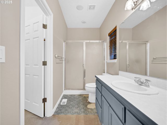 3533 Ne FAIRVIEW LAKE Ct, Fairview, OR 97024