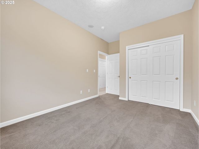 3533 Ne FAIRVIEW LAKE Ct, Fairview, OR 97024