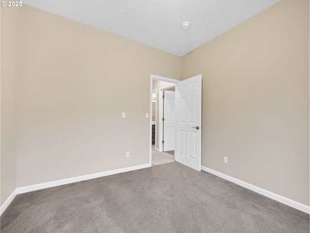 3533 Ne FAIRVIEW LAKE Ct, Fairview, OR 97024