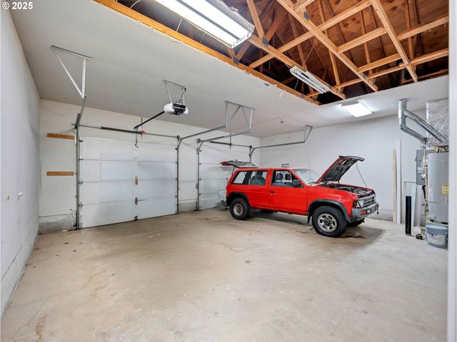 3533 Ne FAIRVIEW LAKE Ct, Fairview, OR 97024