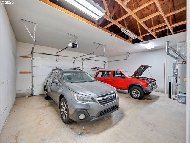 3533 Ne FAIRVIEW LAKE Ct, Fairview, OR 97024