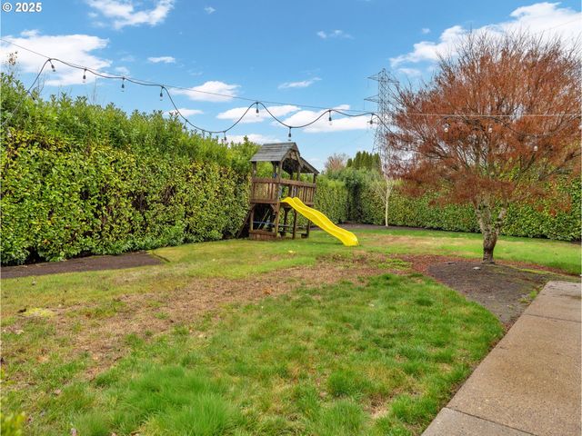 3533 Ne FAIRVIEW LAKE Ct, Fairview, OR 97024