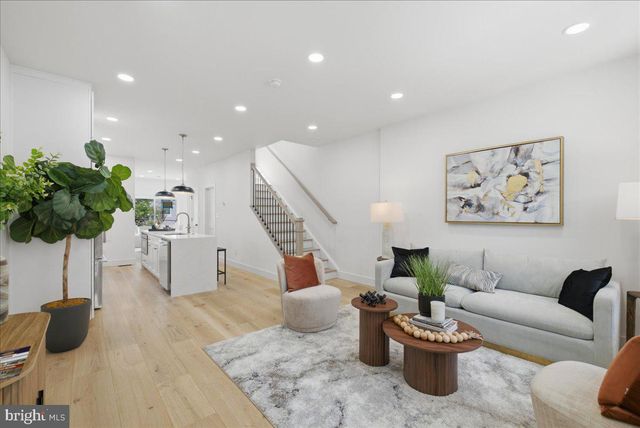 609 HARVARD ST NW, Washington, DC 20001