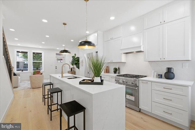 609 HARVARD ST NW, Washington, DC 20001