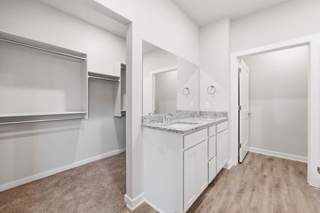 3571 E Hollandale St, Derby, KS 67037