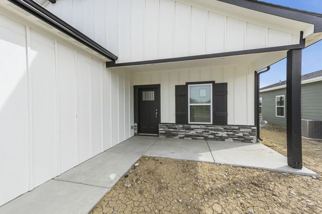 3571 E Hollandale St, Derby, KS 67037