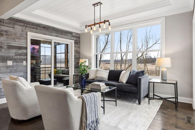 15484 Minnetonka Boulevard, Minnetonka, MN 55345