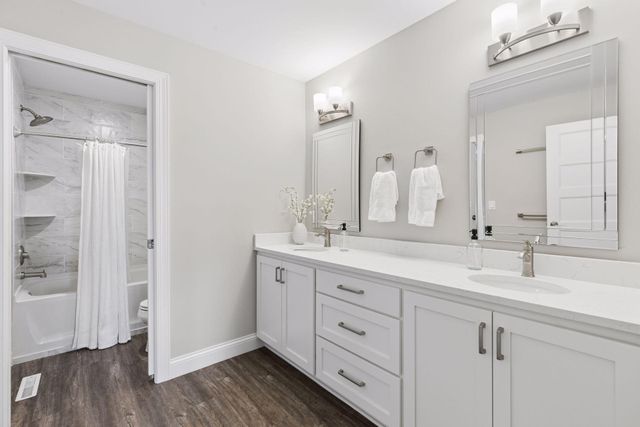 15484 Minnetonka Boulevard, Minnetonka, MN 55345