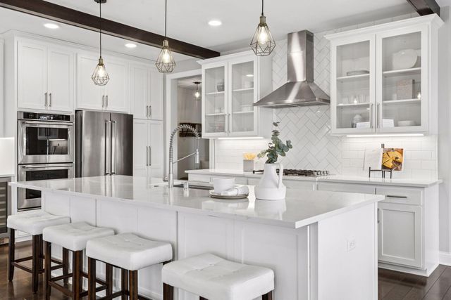 15484 Minnetonka Boulevard, Minnetonka, MN 55345