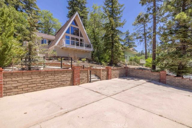 855 Tehama Drive, Big Bear Lake, CA 92315