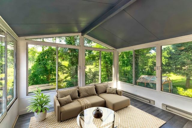 7 Oxyoke Dr, Methuen, MA 01844