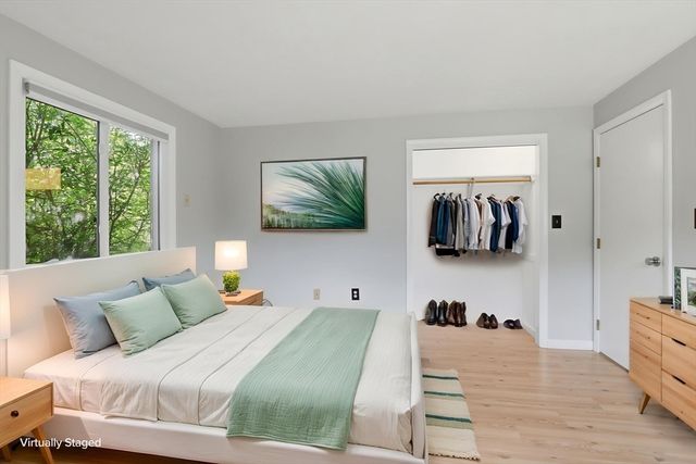 7 Oxyoke Dr, Methuen, MA 01844