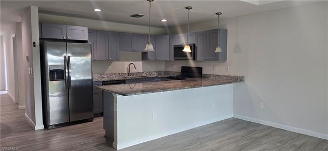 1139 Abrams BLV BLVD, Lee, FL 33971