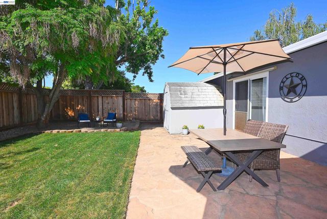 749 Moraga Dr, Livermore, CA 94550