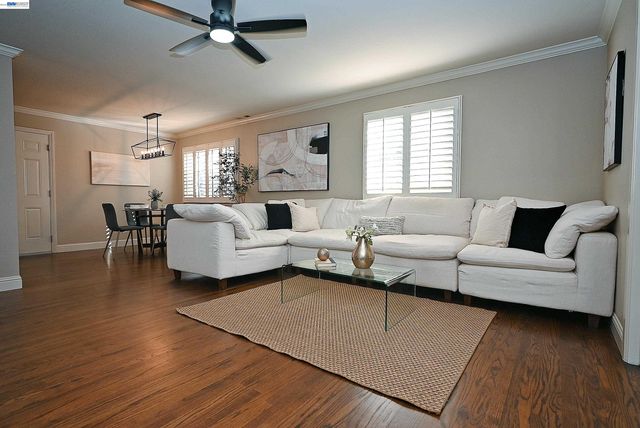 749 Moraga Dr, Livermore, CA 94550