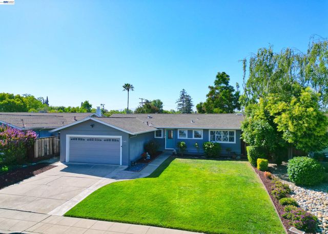 749 Moraga Dr, Livermore, CA 94550
