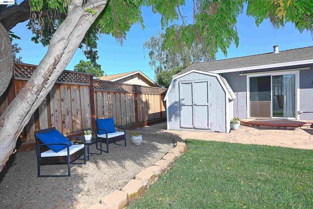 749 Moraga Dr, Livermore, CA 94550