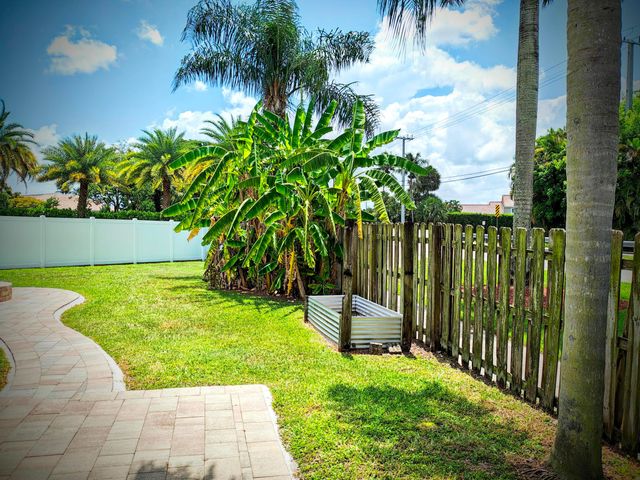 9785 RIDGECREEK Road, Boca Raton, FL 33496