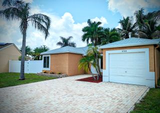 9785 RIDGECREEK Road, Boca Raton, FL 33496