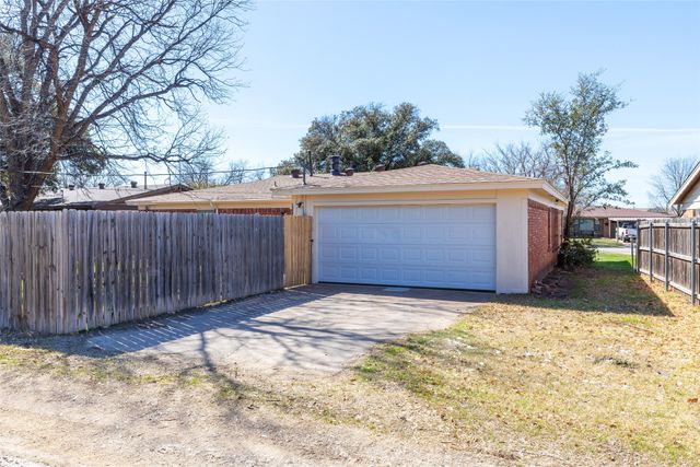 2469 Campus Court, Abilene, TX 79601