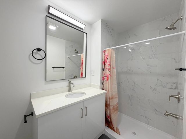 2982 S Lyman Street, Chicago, IL 60608