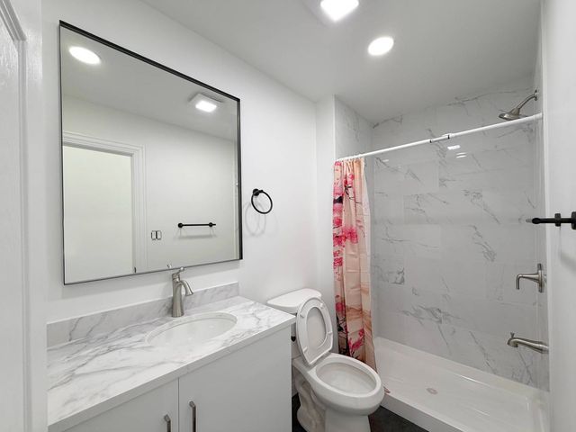 2982 S Lyman Street, Chicago, IL 60608