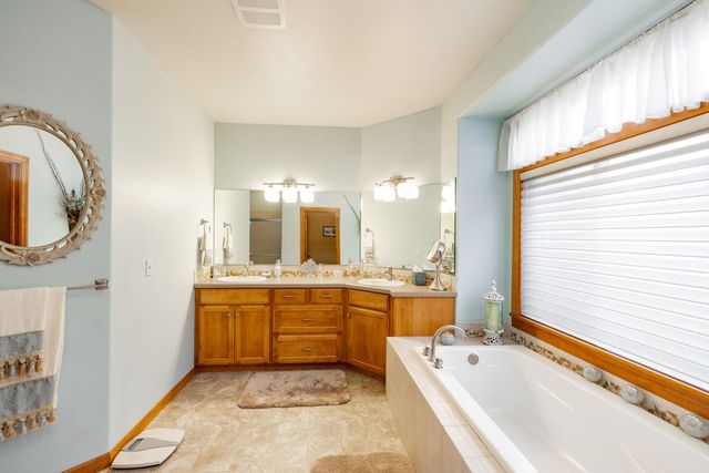 6233 W Shawnee Ave, Spokane, WA 99208