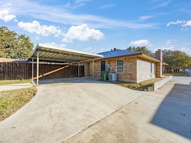 7503 Windhaven Road, North Richland Hills, TX 76182