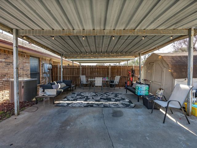 7503 Windhaven Road, North Richland Hills, TX 76182