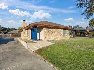 7503 Windhaven Road, North Richland Hills, TX 76182