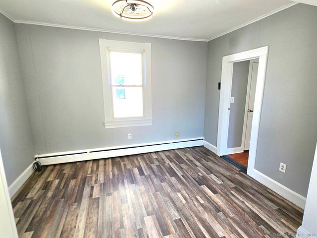 17 Giddings Street, Hartford, CT 06106