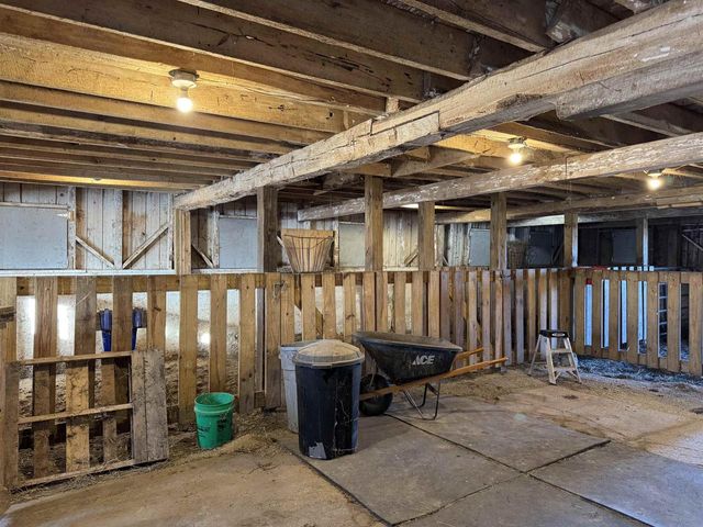 8150 W Plymouth Church Road, Orfordville, WI 53576