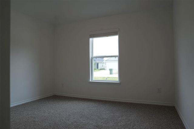 500 Oak Chase Avenue, Dayton, TX 77535