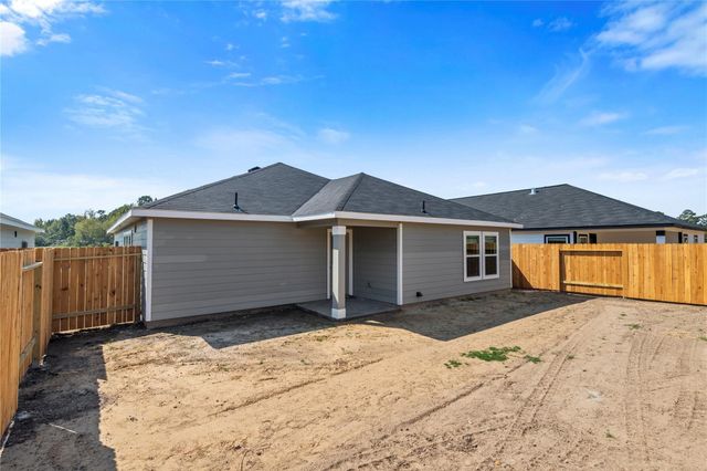 500 Oak Chase Avenue, Dayton, TX 77535