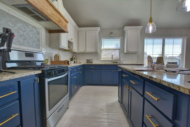 2316 103rd Street, Lubbock, TX 79423