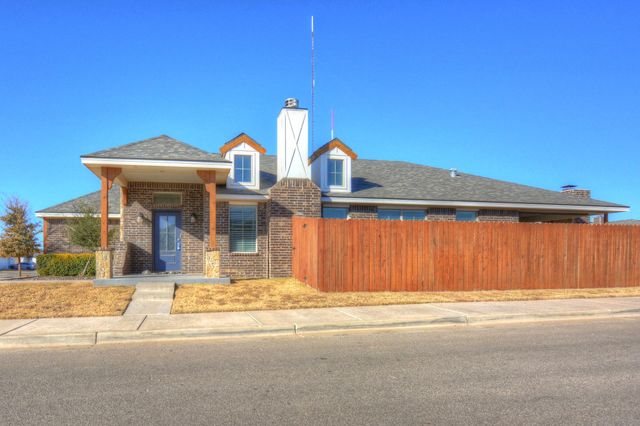 2316 103rd Street, Lubbock, TX 79423