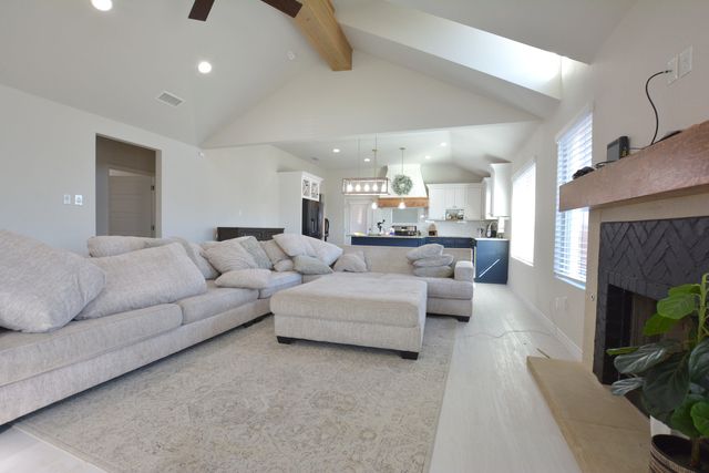 2316 103rd Street, Lubbock, TX 79423