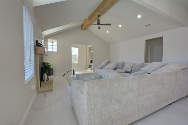 2316 103rd Street, Lubbock, TX 79423