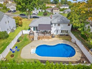 169 Haddenfield Rd, Clifton City, NJ 07013