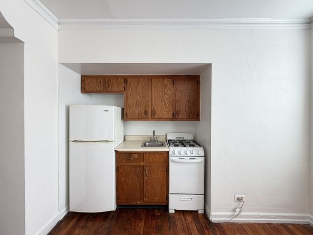 4060 N KENMORE Avenue 211, Chicago, IL 60613