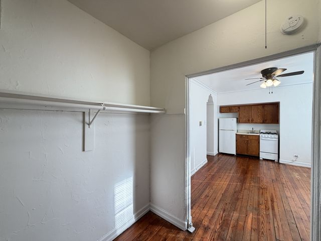 4060 N KENMORE Avenue 211, Chicago, IL 60613