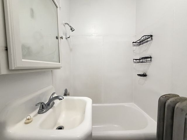 4060 N KENMORE Avenue 211, Chicago, IL 60613