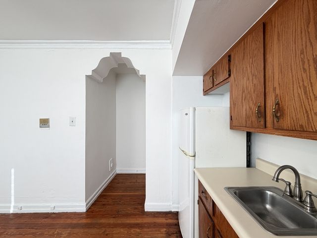 4060 N KENMORE Avenue 211, Chicago, IL 60613