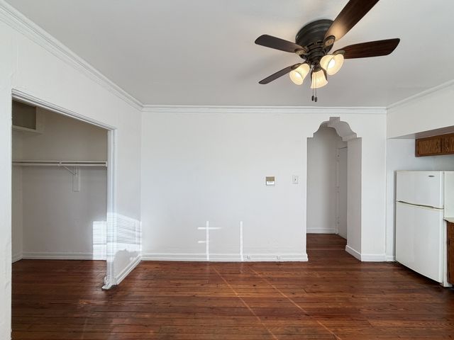 4060 N KENMORE Avenue 211, Chicago, IL 60613