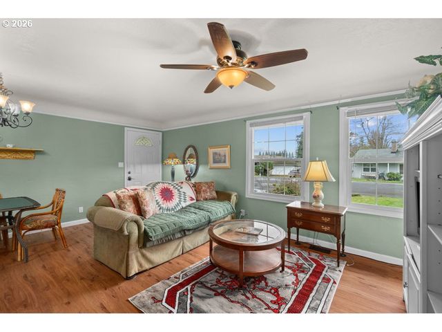 154 BEVERLY Dr, Oregon City, OR 97045