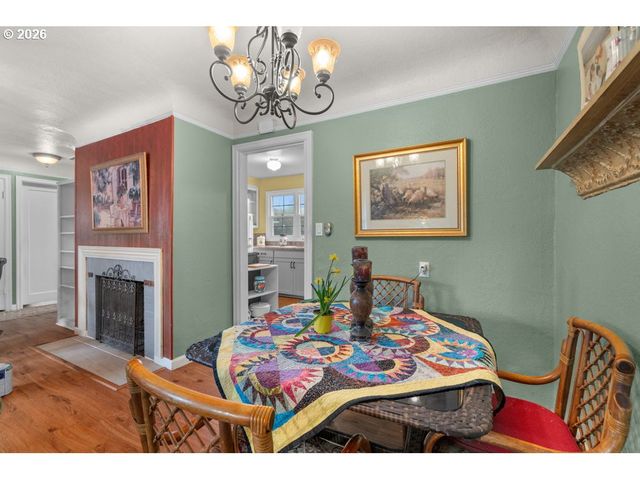 154 BEVERLY Dr, Oregon City, OR 97045